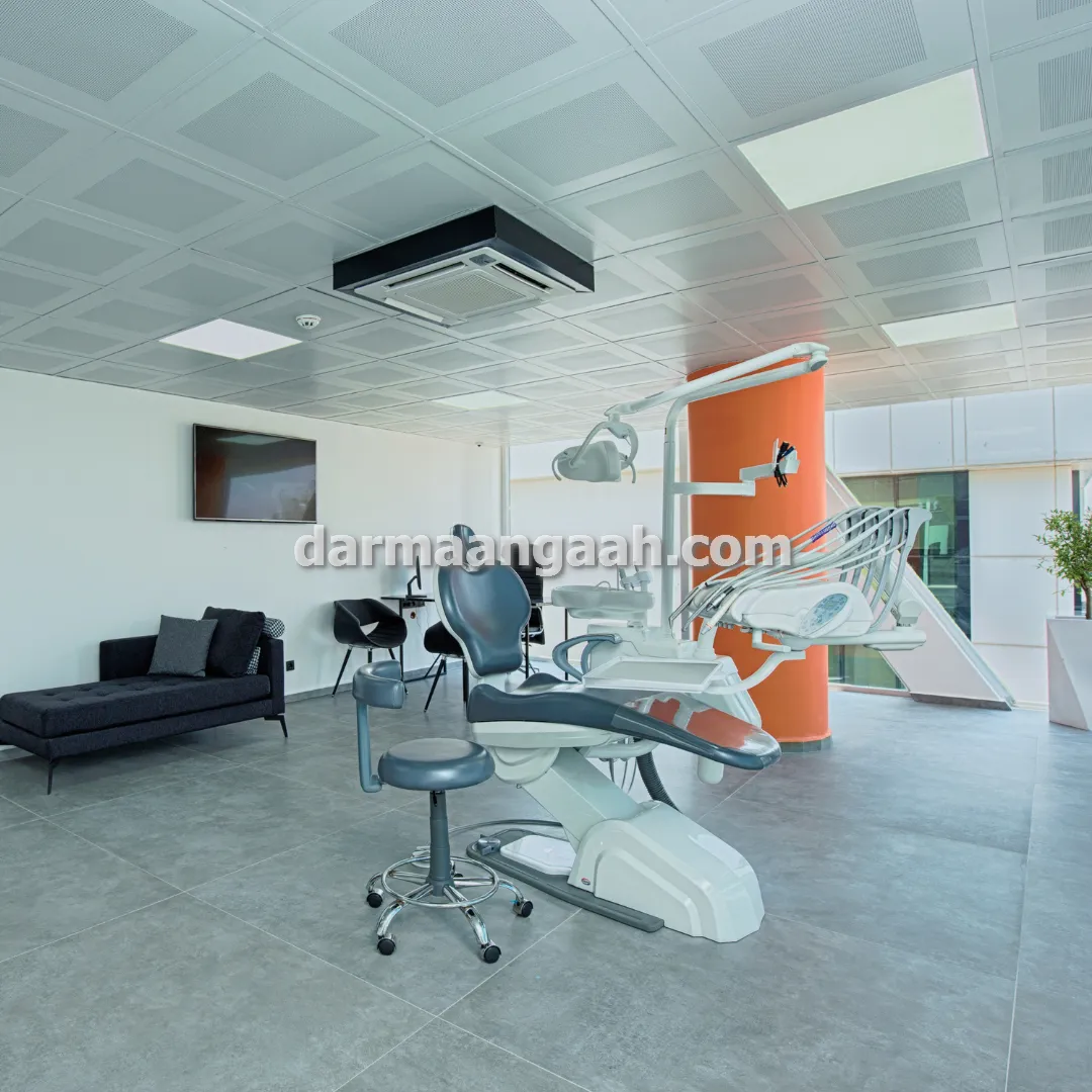 درمانگاه شبانه روزی درمان و معاینه بیماران در کرج